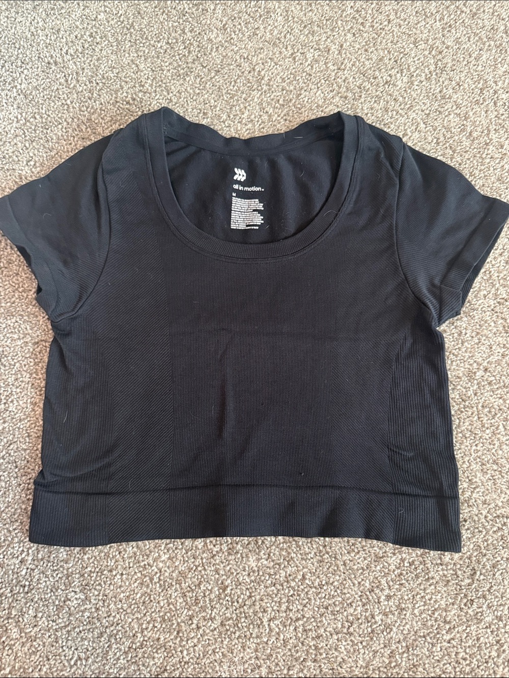 all in motion Black Scoop Neck Cropped compression Tee